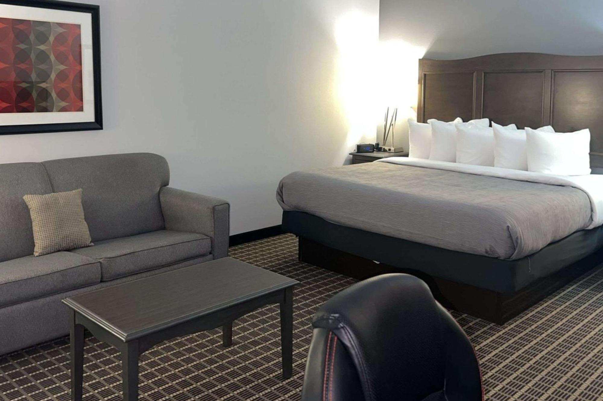 Quality Inn & Suites Pearsall Eksteriør billede