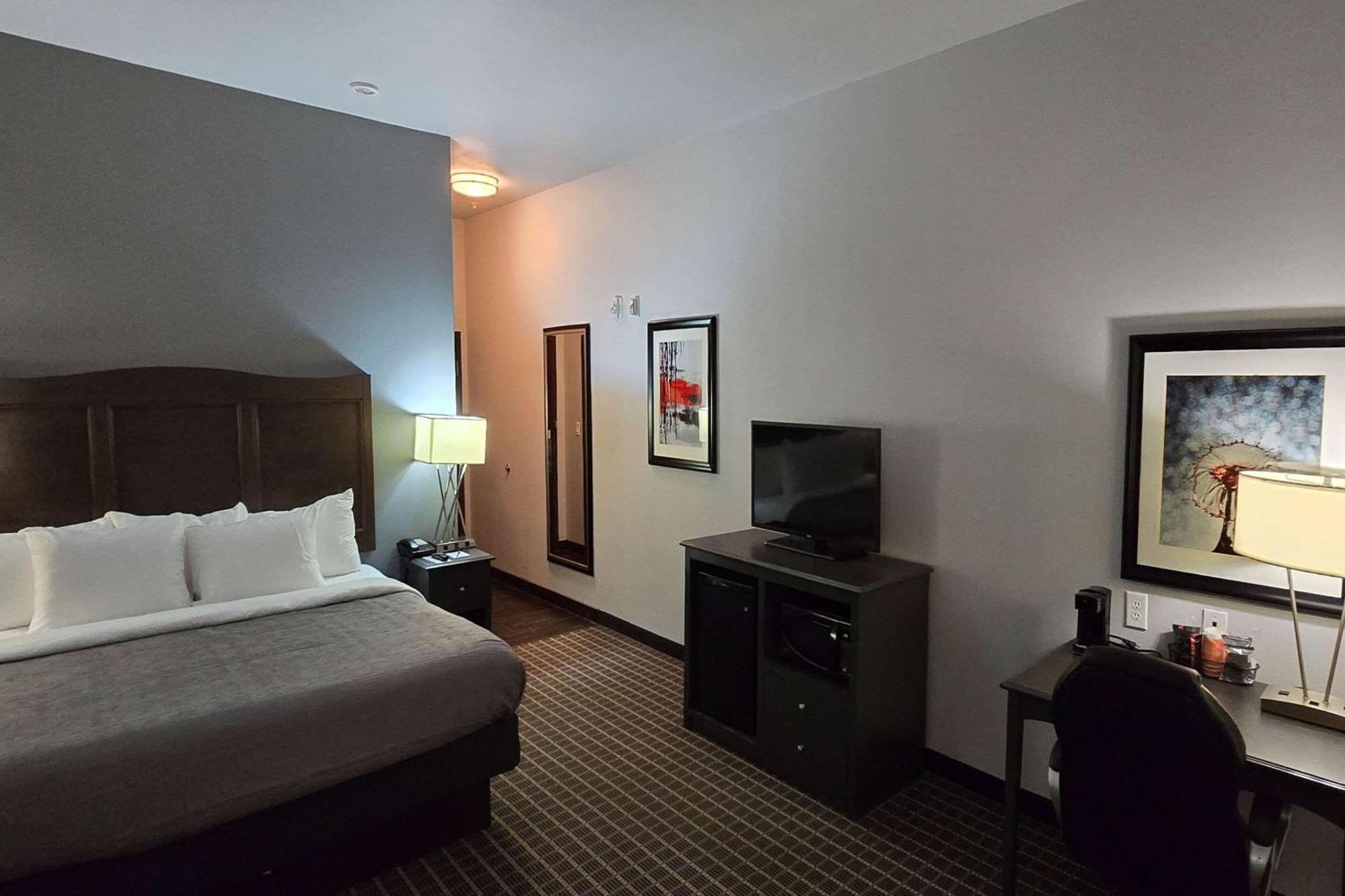 Quality Inn & Suites Pearsall Eksteriør billede