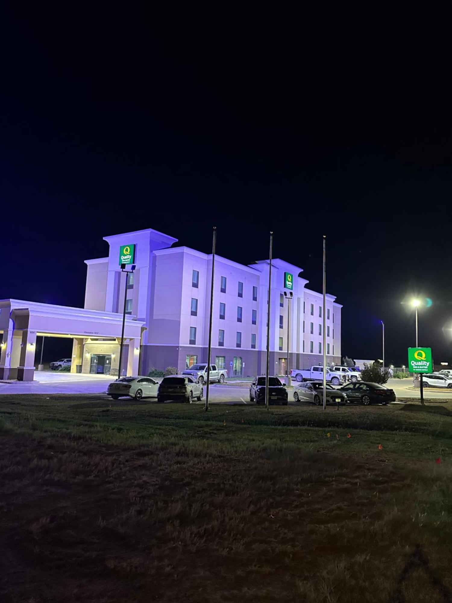 Quality Inn & Suites Pearsall Eksteriør billede